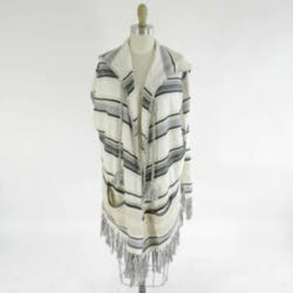 Anthropologie Jackets & Blazers - 🔴 Fringe Sweater Vest